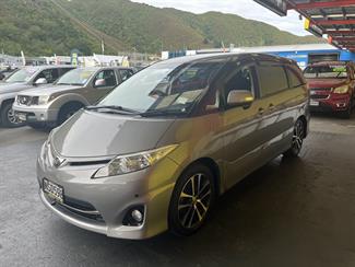 2012 Toyota Estima - Thumbnail
