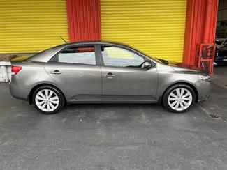 2010 Kia Cerato - Thumbnail