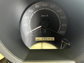 2010 Toyota Hilux - Thumbnail