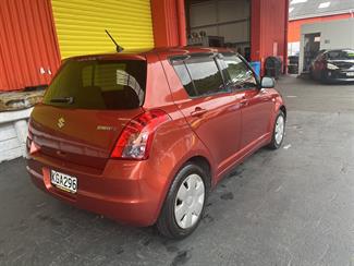 2007 Suzuki Swift - Thumbnail