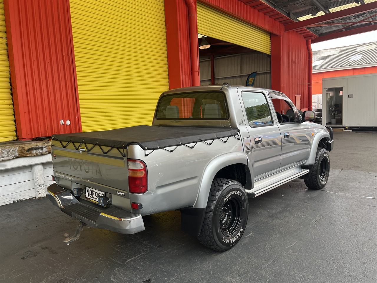 2002 Toyota Hilux