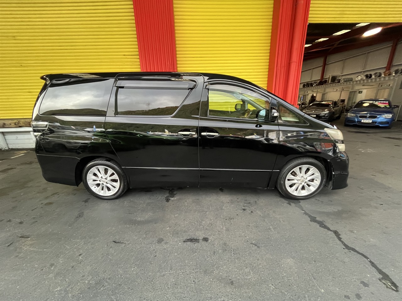 2010 Toyota Vellfire