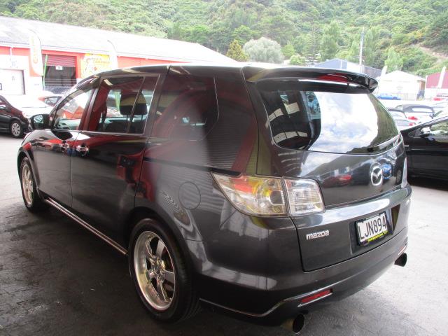 2006 Mazda MPV