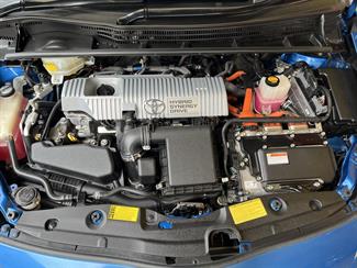 2013 Toyota Prius - Thumbnail