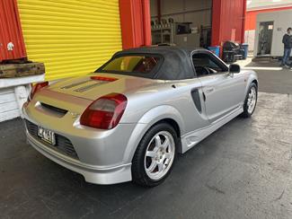 2000 Toyota Mr-S - Thumbnail