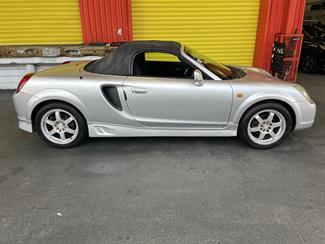2000 Toyota Mr-S - Thumbnail