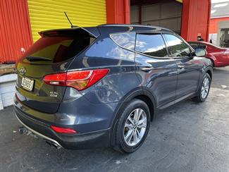 2015 Hyundai Santa Fe - Thumbnail