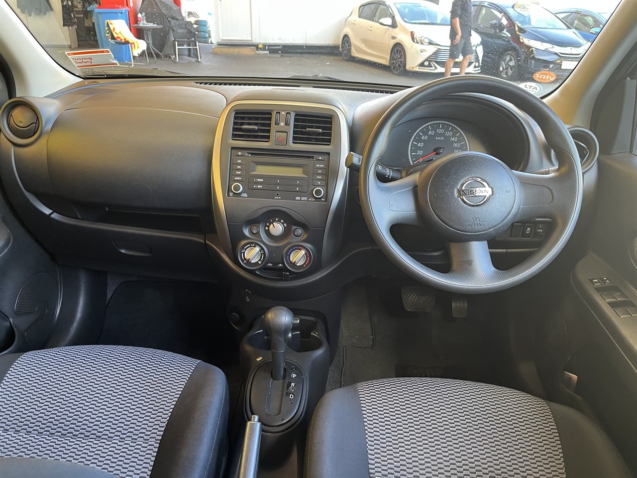 2017 Nissan March
