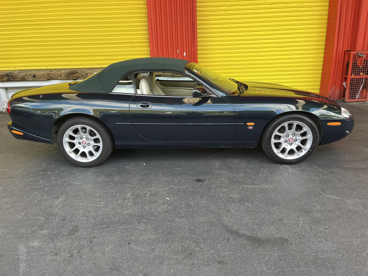 1999 Jaguar Xkr8