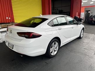 2019 Holden Commodore - Thumbnail
