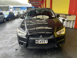 2010 Mitsubishi RVR - Thumbnail