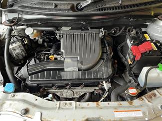 2013 Suzuki Swift - Thumbnail
