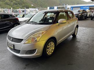 2013 Suzuki Swift - Thumbnail