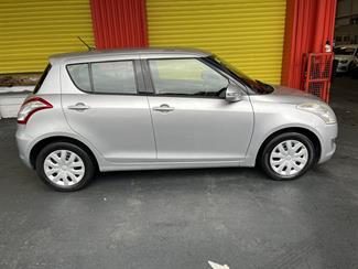 2013 Suzuki Swift - Thumbnail