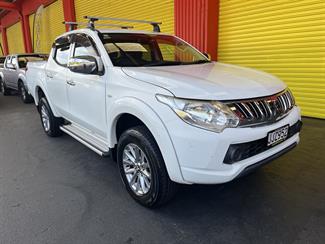 2015 Mitsubishi Triton - Thumbnail