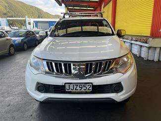 2015 Mitsubishi Triton - Thumbnail