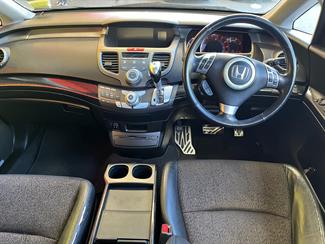 2004 Honda Odyssey - Thumbnail