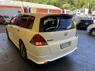 2004 Honda Odyssey - Thumbnail