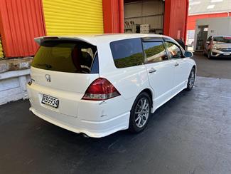 2004 Honda Odyssey - Thumbnail