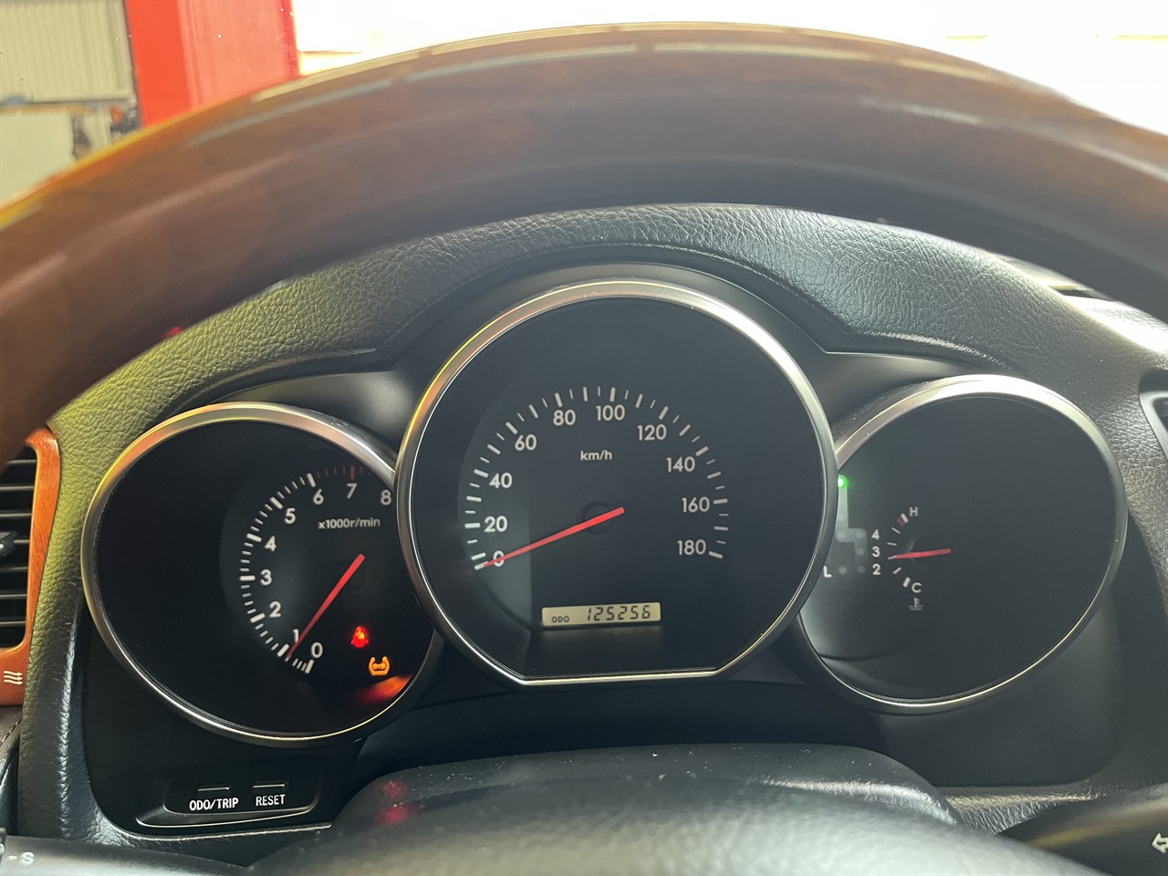 2004 Toyota LEXUS