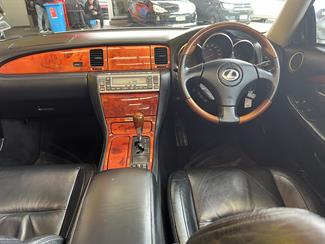 2004 Toyota LEXUS - Thumbnail