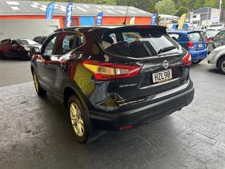 2015 Nissan Qashqai - Thumbnail
