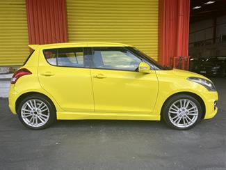2014 Suzuki Swift - Thumbnail