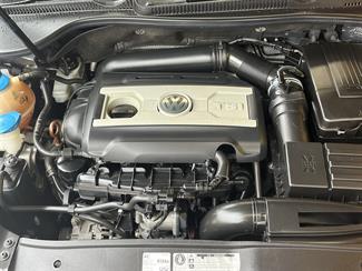 2012 Volkswagen Golf - Thumbnail