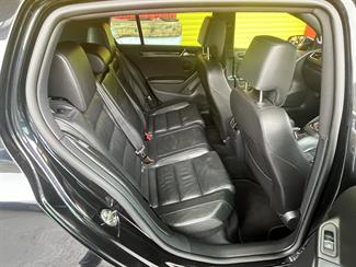 2012 Volkswagen Golf - Thumbnail