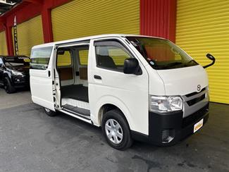 2020 Toyota Hiace - Thumbnail