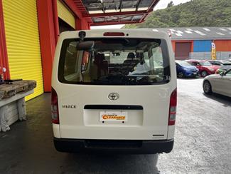 2020 Toyota Hiace - Thumbnail