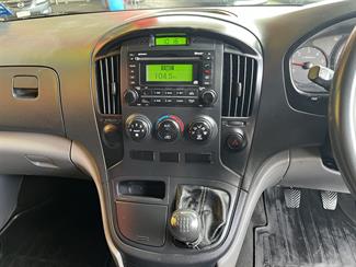 2013 Hyundai Iload - Thumbnail