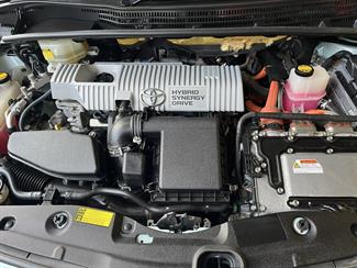 2010 Toyota Prius - Thumbnail