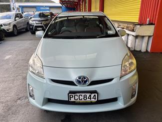 2010 Toyota Prius - Thumbnail