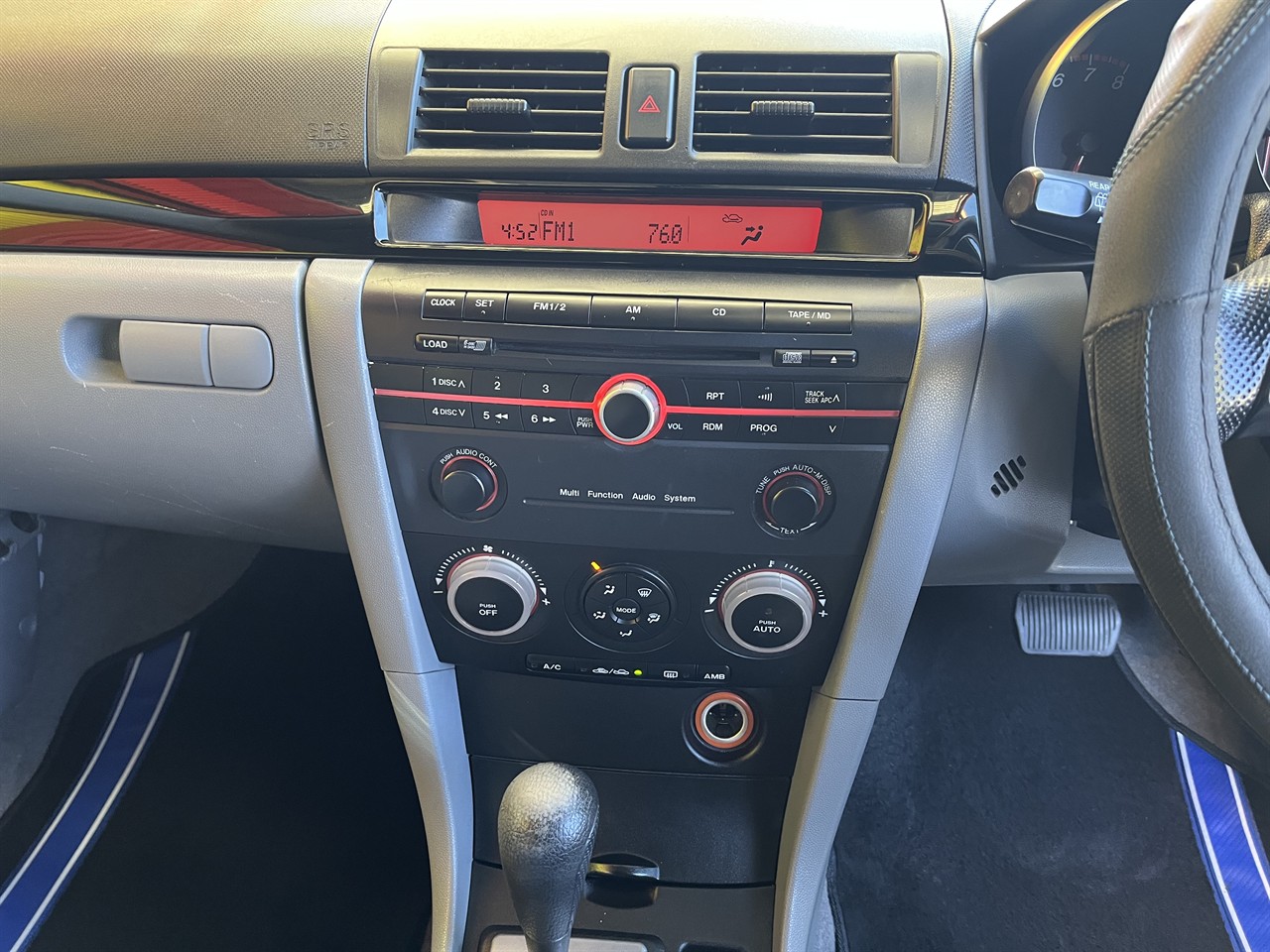 2005 Mazda Axela