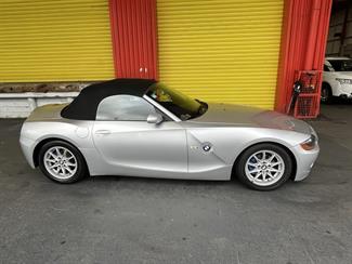 2004 BMW Z4 - Thumbnail