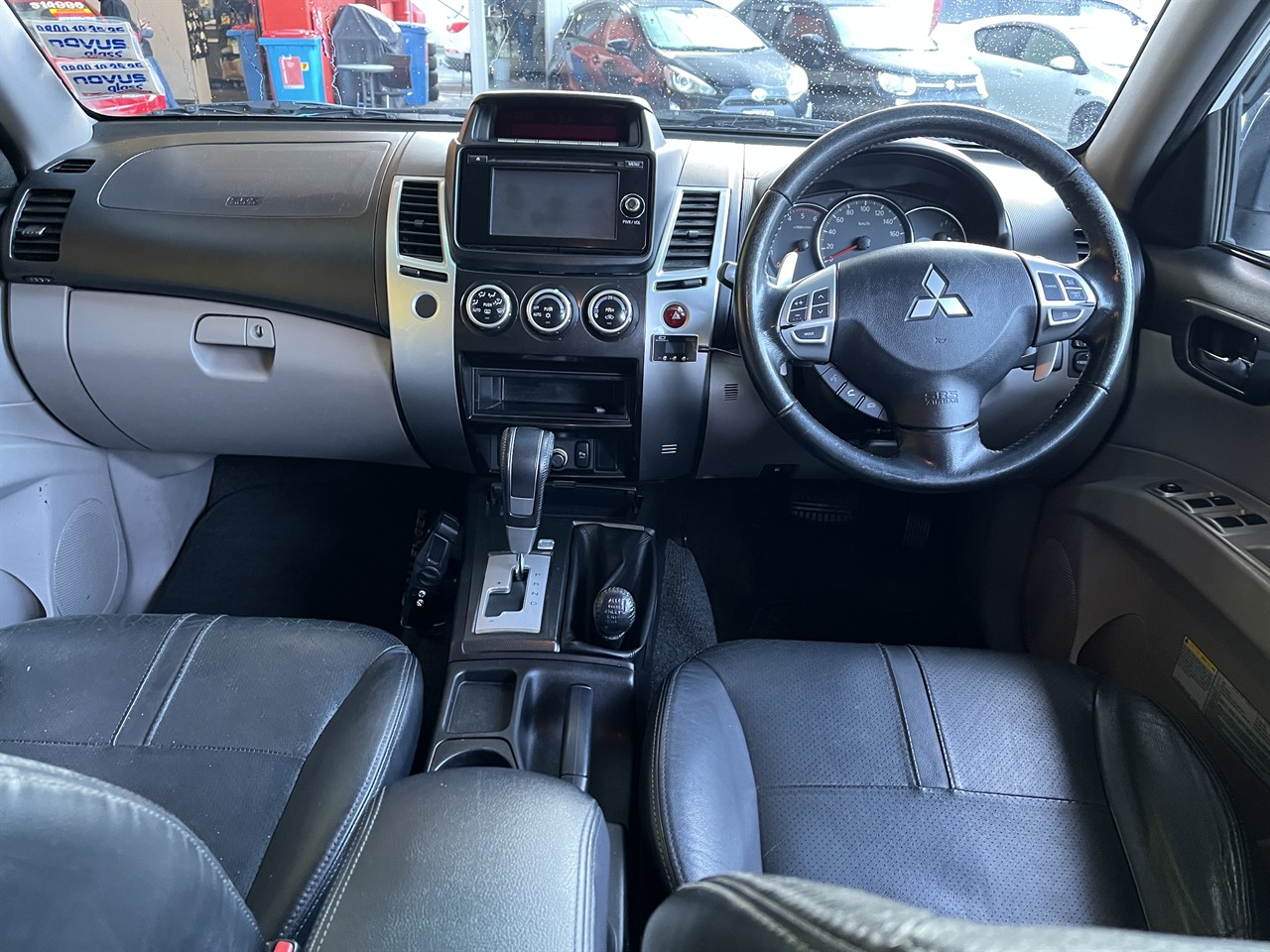2015 Mitsubishi challenger
