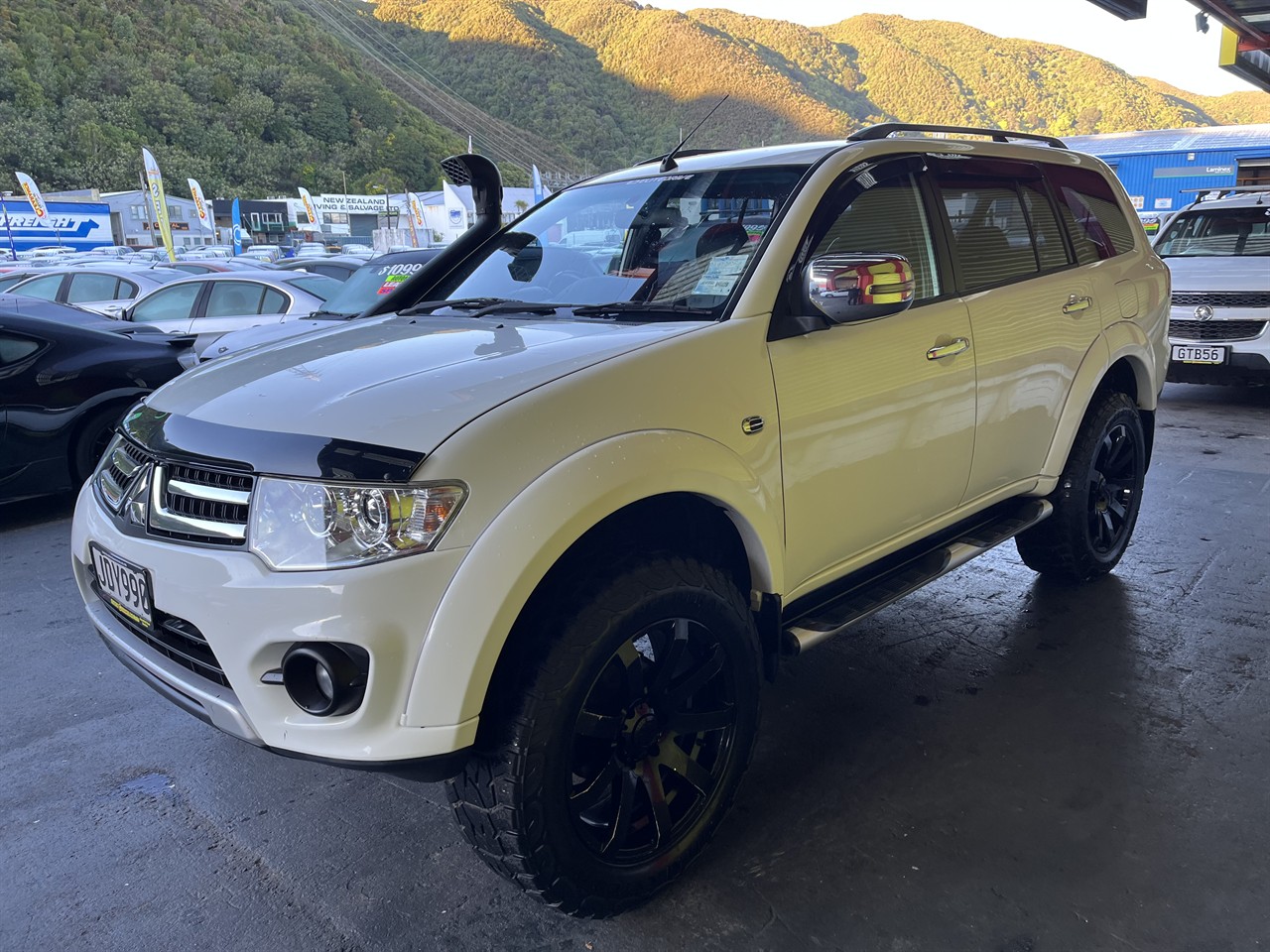 2015 Mitsubishi challenger
