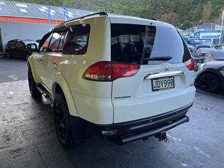 2015 Mitsubishi challenger - Thumbnail
