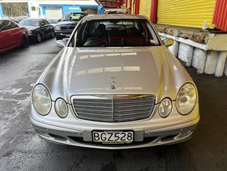 2003 Mercedes-Benz E - Thumbnail