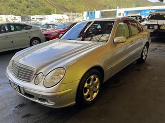 2003 Mercedes-Benz E - Thumbnail