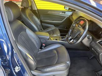 2015 Hyundai Sonata - Thumbnail