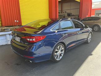 2015 Hyundai Sonata - Thumbnail