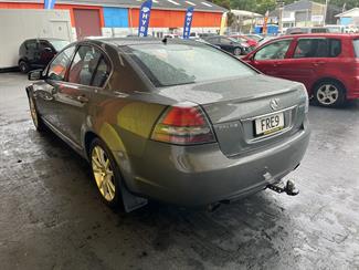 2010 Holden Commodore - Thumbnail
