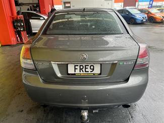 2010 Holden Commodore - Thumbnail