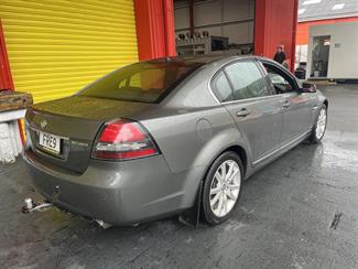 2010 Holden Commodore - Thumbnail