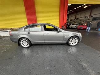 2010 Holden Commodore - Thumbnail