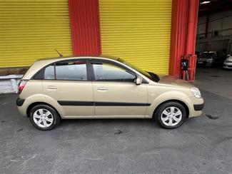 2009 Kia Rio - Thumbnail