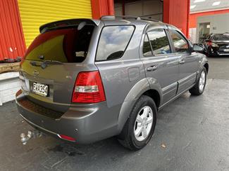 2009 Kia Sorento - Thumbnail