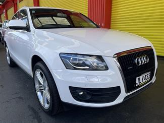2010 Audi Q5 - Thumbnail